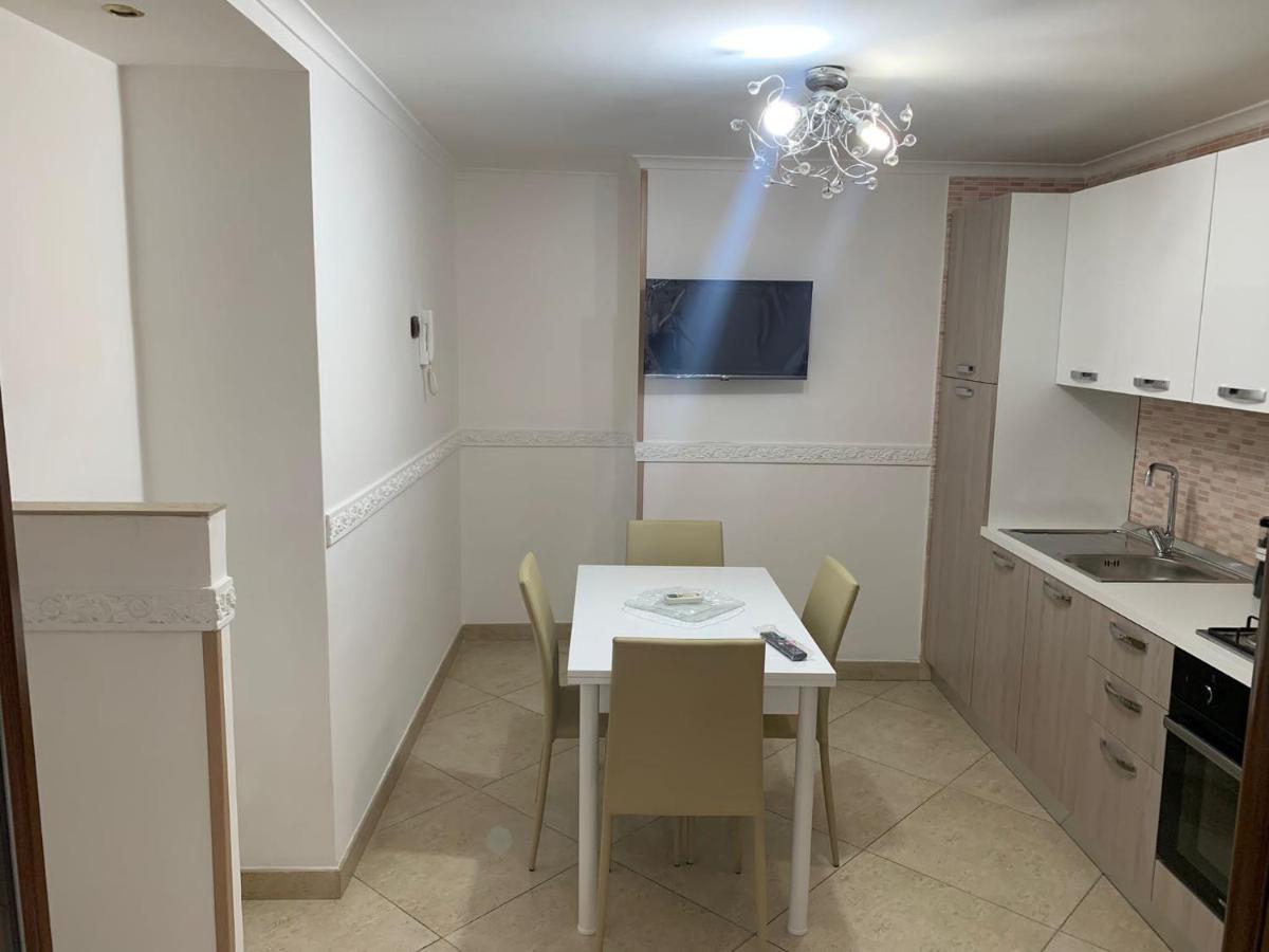 Alleria Napoli Esterno foto
