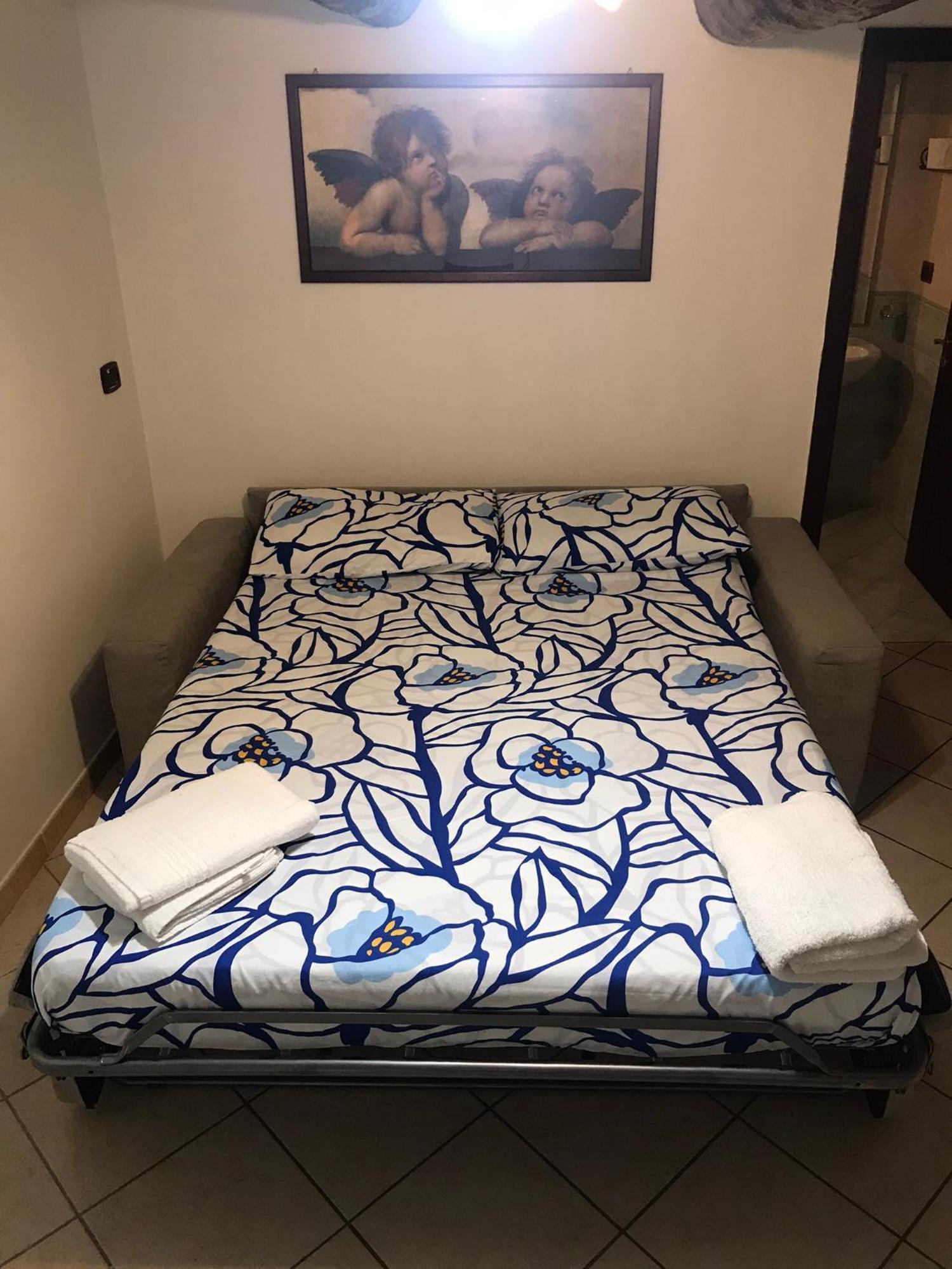 Alleria Napoli Esterno foto