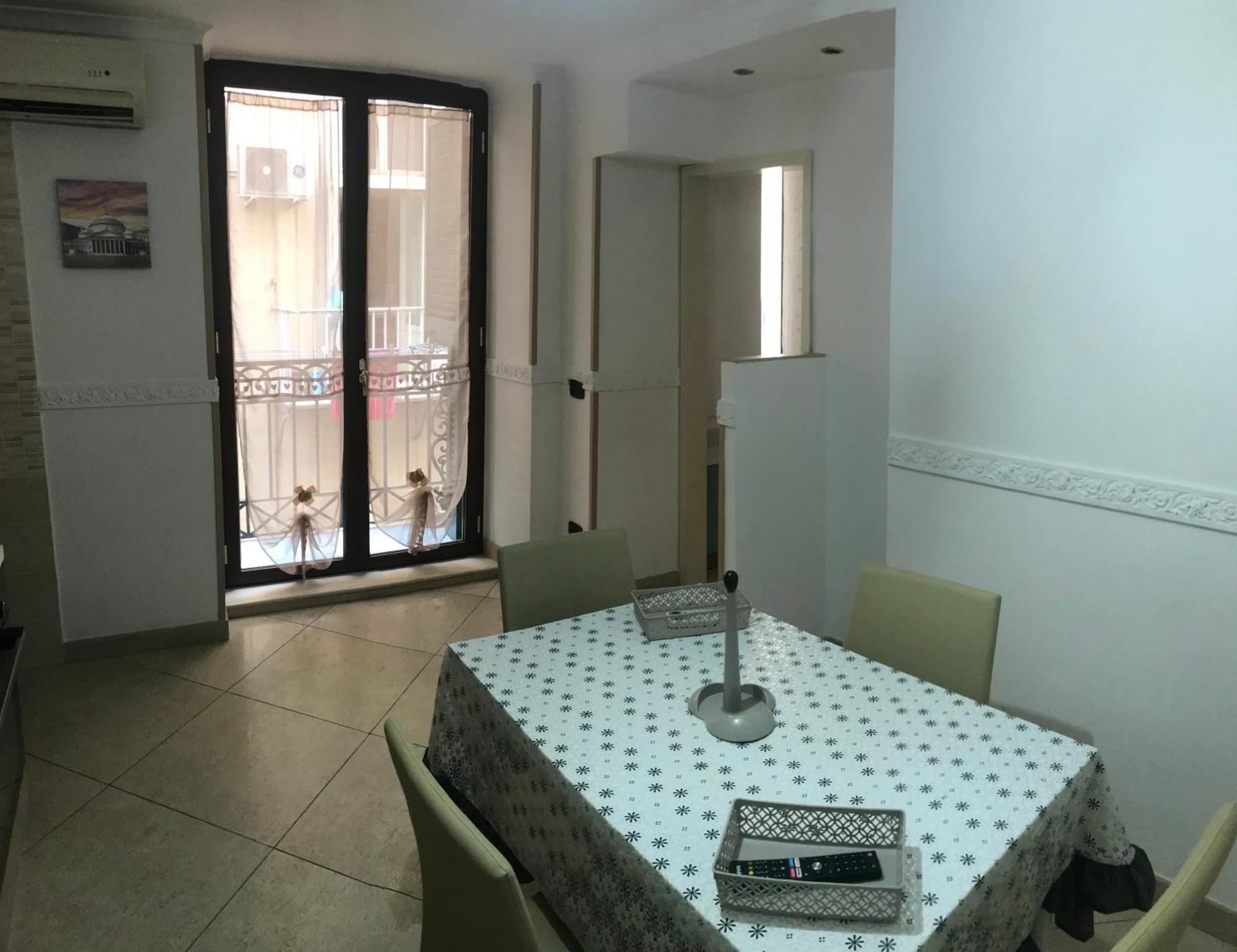 Alleria Napoli Esterno foto