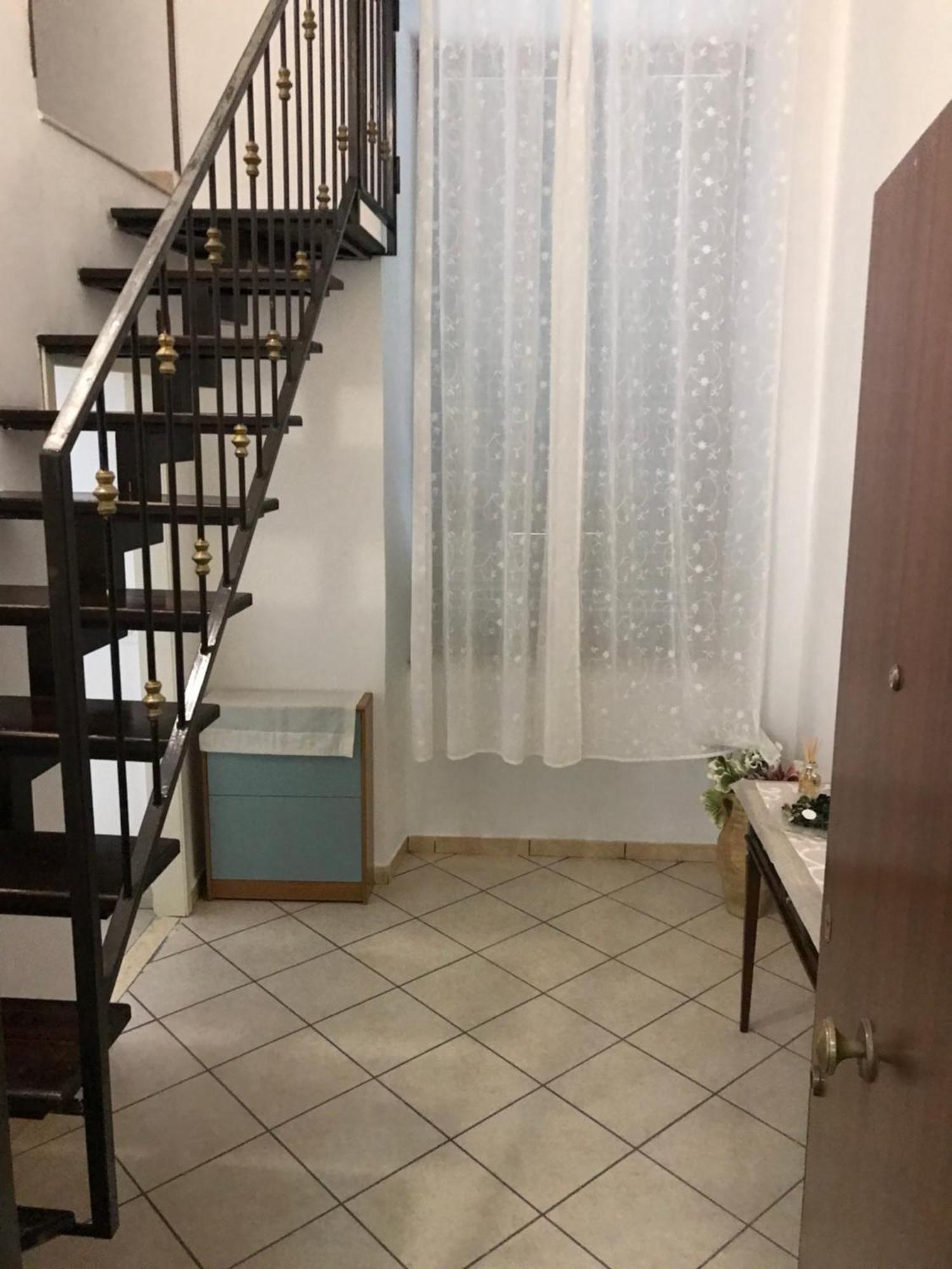 Alleria Napoli Esterno foto