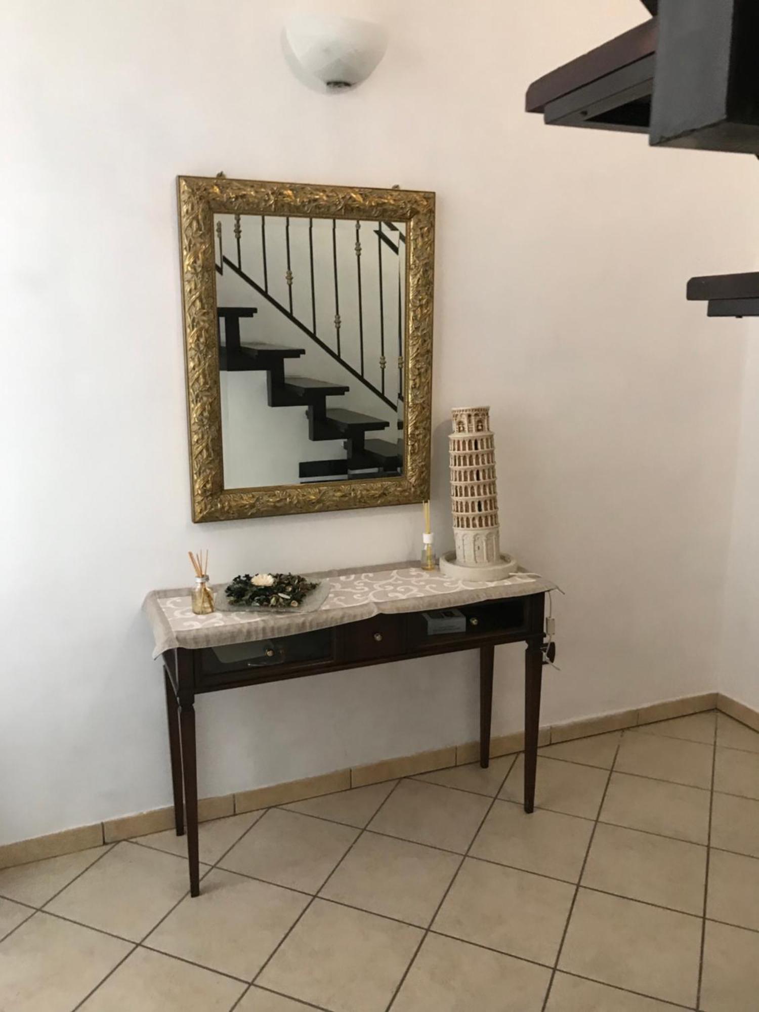 Alleria Napoli Esterno foto