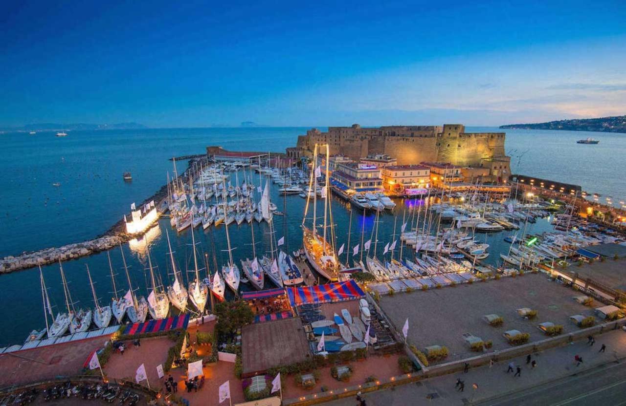 Alleria Napoli Esterno foto