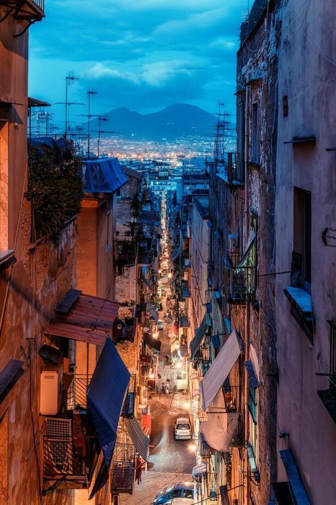 Alleria Napoli Esterno foto