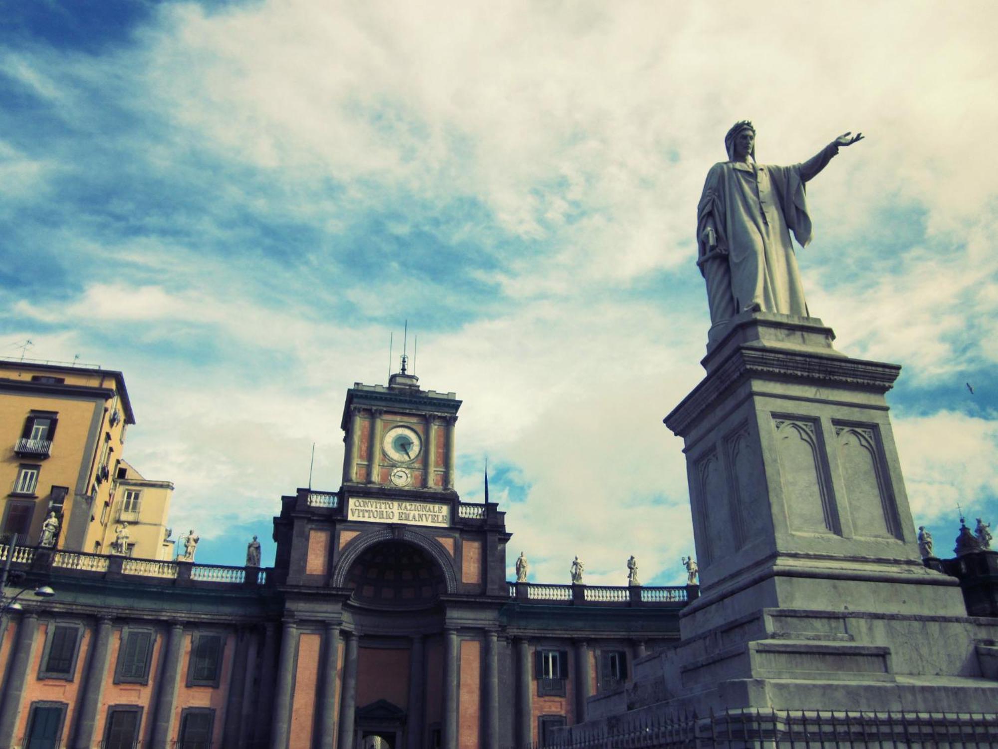 Alleria Napoli Esterno foto